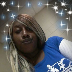 Meet your Posher, Adrienne